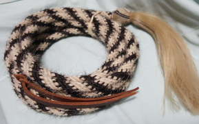 24 feet, 5/8" diameter Mane Horsehair Mecate with Hitch Knot & Large Tassel - Black. White - Pattern M